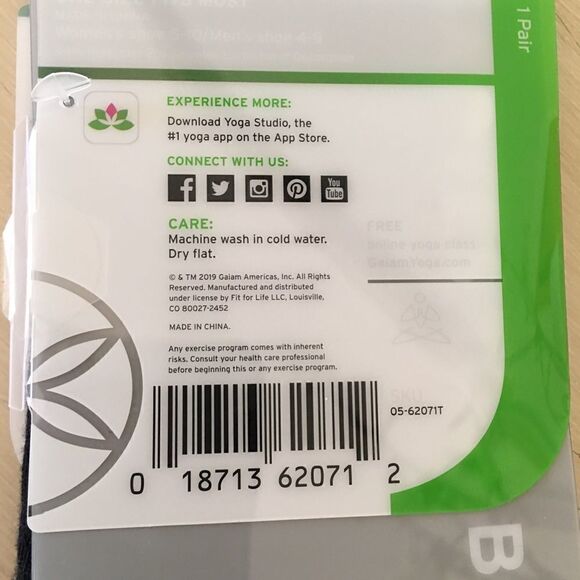 GAIAM Yoga Barre Socks Grip | NWT | Size S/M - Picture 4 of 4